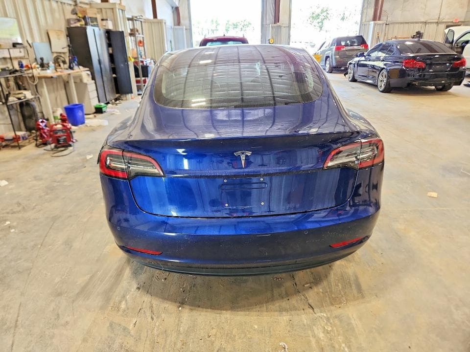 2018 TESLA MODEL 3 6