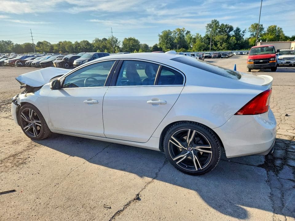 2017 VOLVO S60 R DESIGN 2
