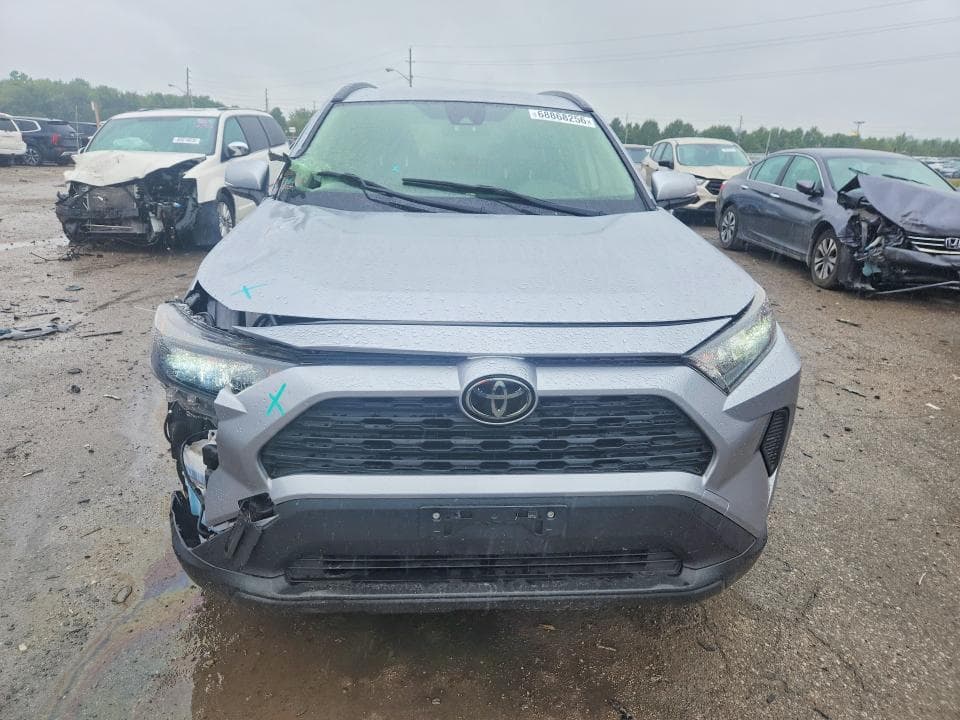 2019 TOYOTA RAV4 LE 5