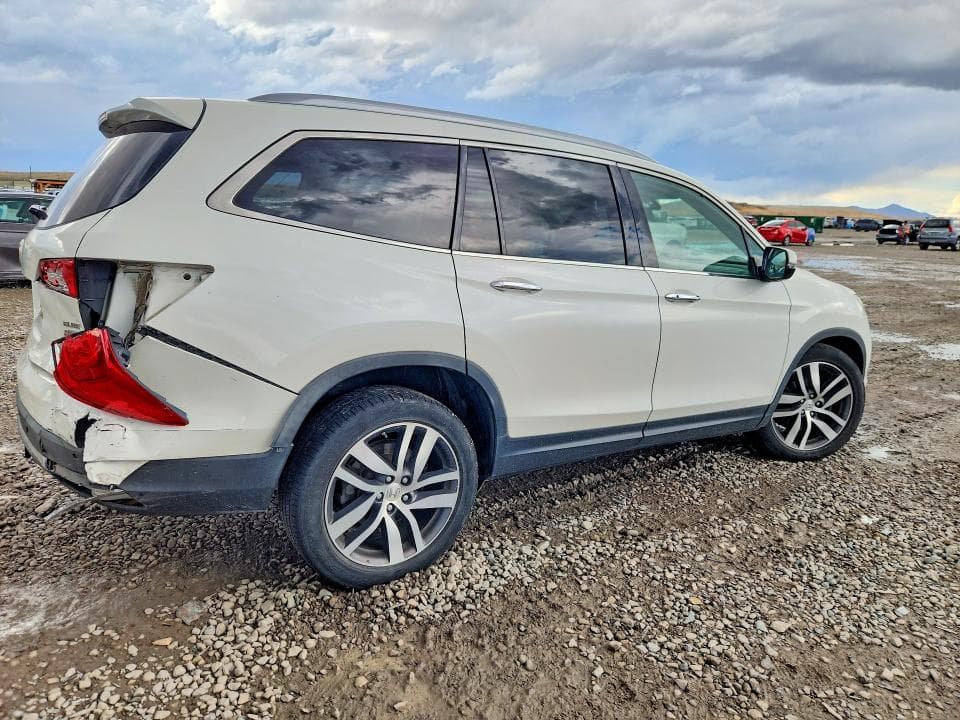 2017 HONDA PILOT ELITE 3