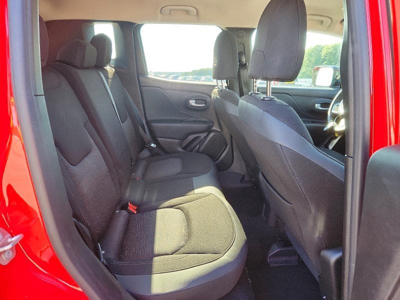 2023 JEEP RENEGADE LATITUDE 10