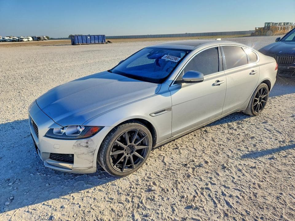 2017 JAGUAR XF PREMIUM - 1