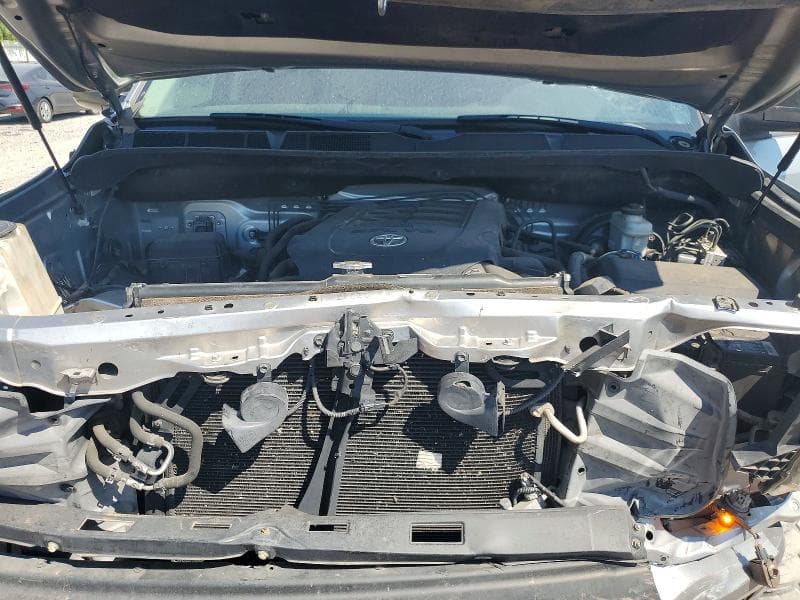 2017 TOYOTA TUNDRA SR5 11