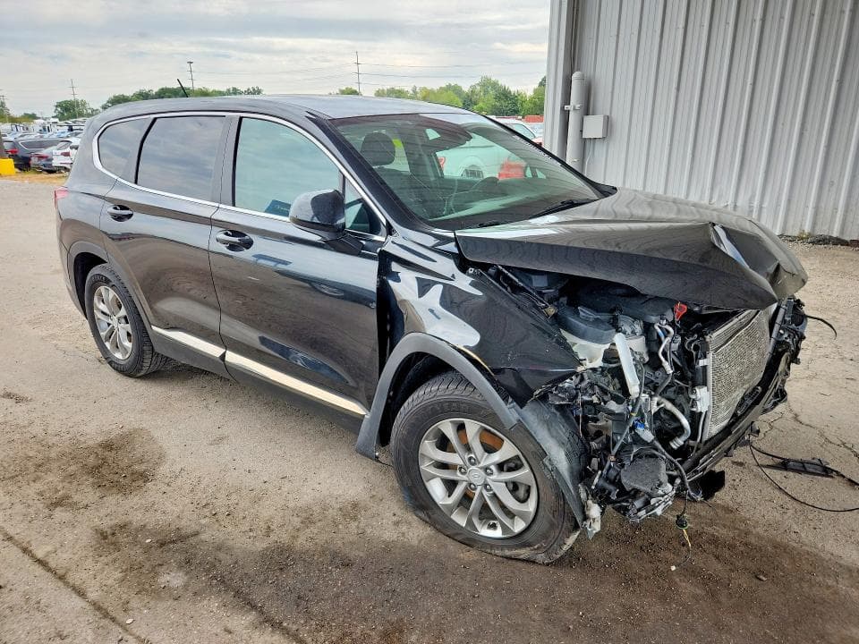 2019 HYUNDAI SANTA FE SE 4