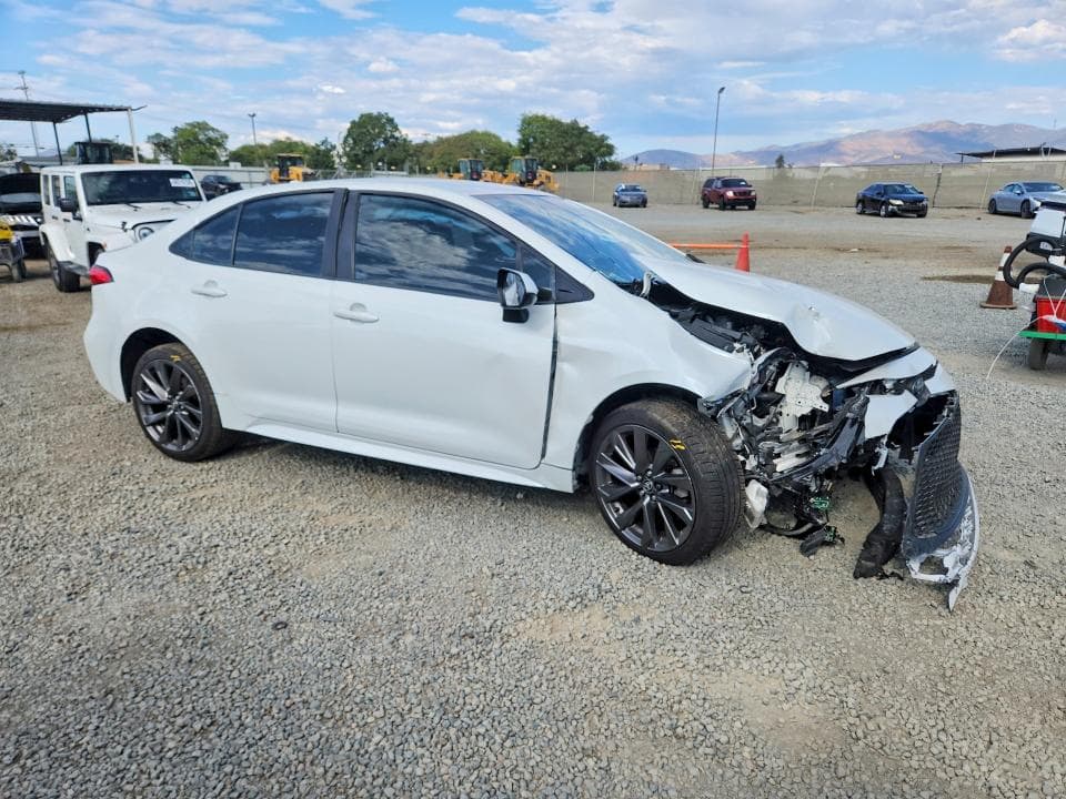 2022 TOYOTA COROLLA LE 4