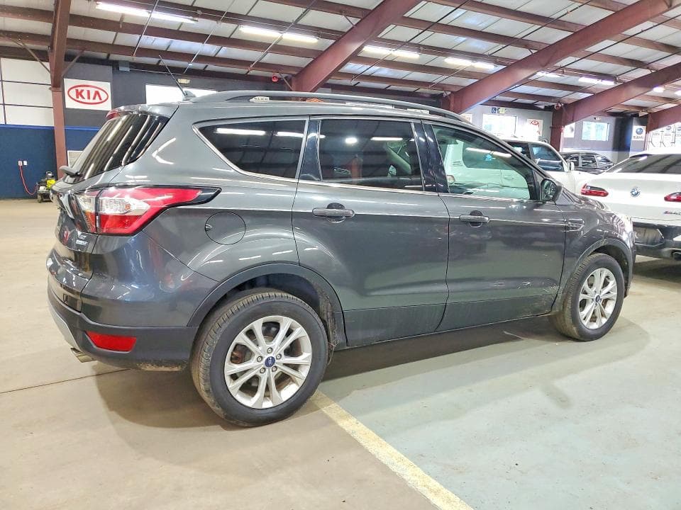 2018 FORD ESCAPE SE 3