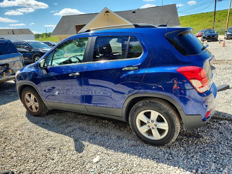 2017 CHEVROLET TRAX 1LT 2