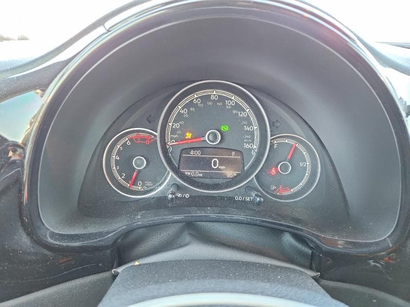 2019 VOLKSWAGEN BEETLE S 9