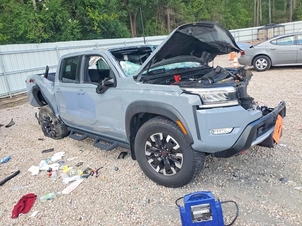 2024 NISSAN FRONTIER PRO-4X 4