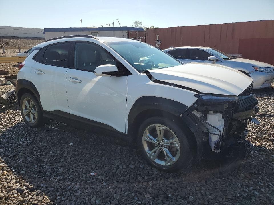 2023 HYUNDAI KONA SEL 4