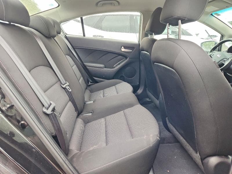 2017 KIA FORTE LX 10