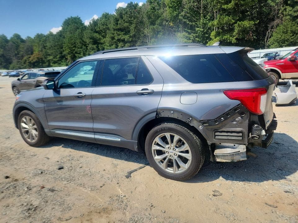 2022 FORD EXPLORER XLT 2