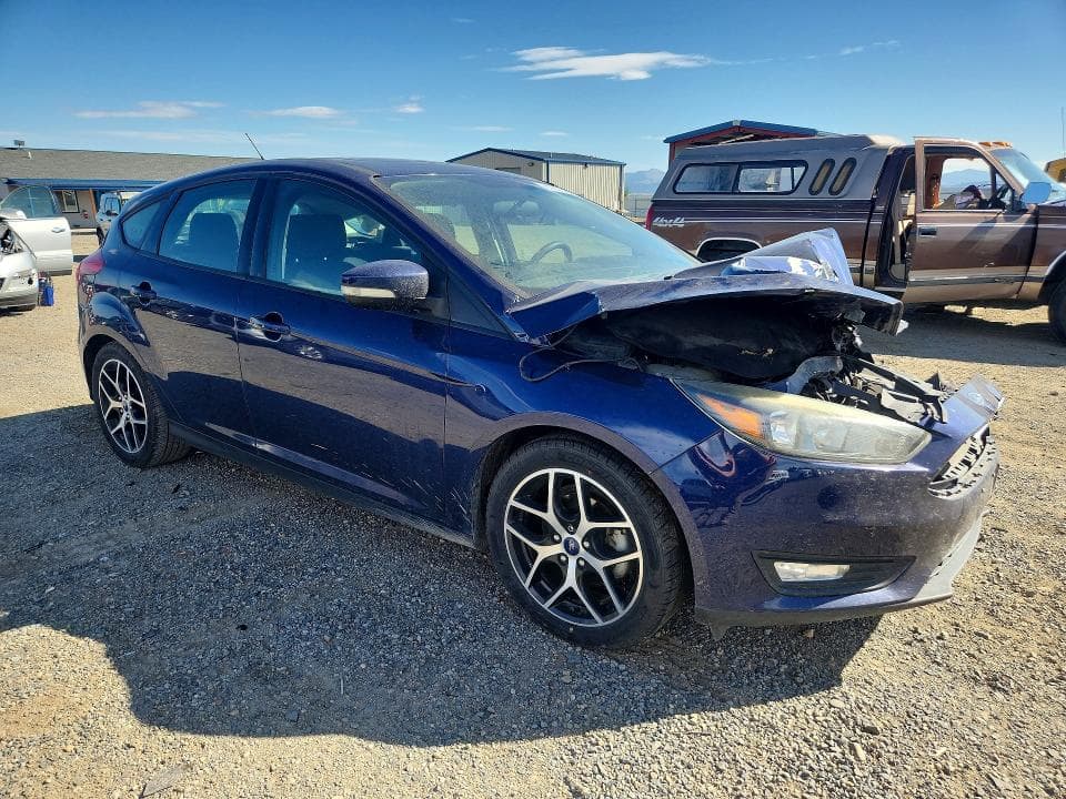 2017 FORD FOCUS SEL 4