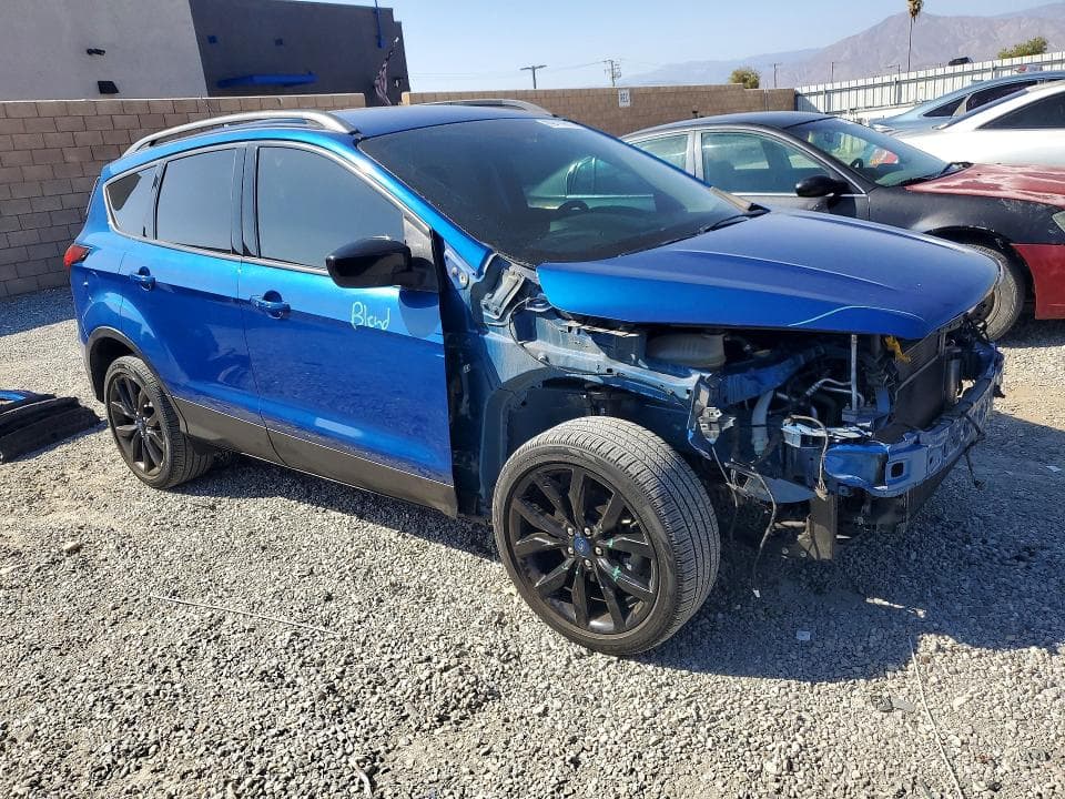 2019 FORD ESCAPE SE 4