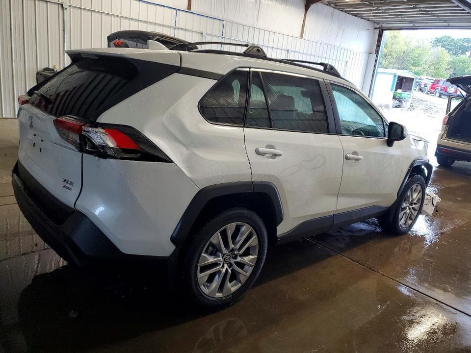 2024 TOYOTA RAV4 XLE PREMIUM 3