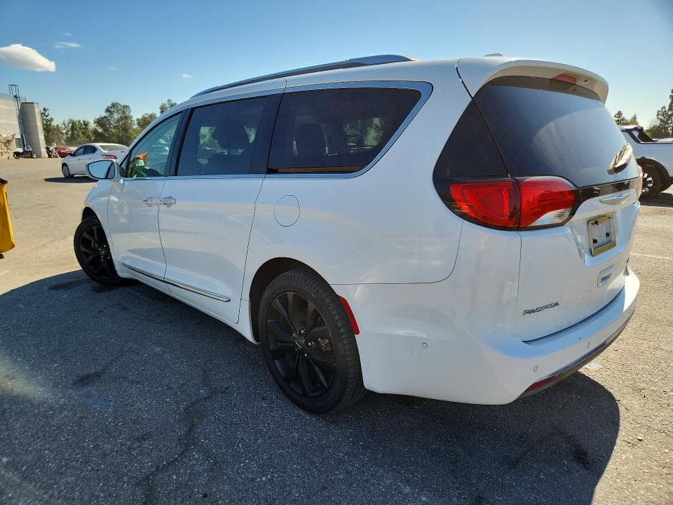 2017 CHRYSLER PACIFICA LIMITED 2