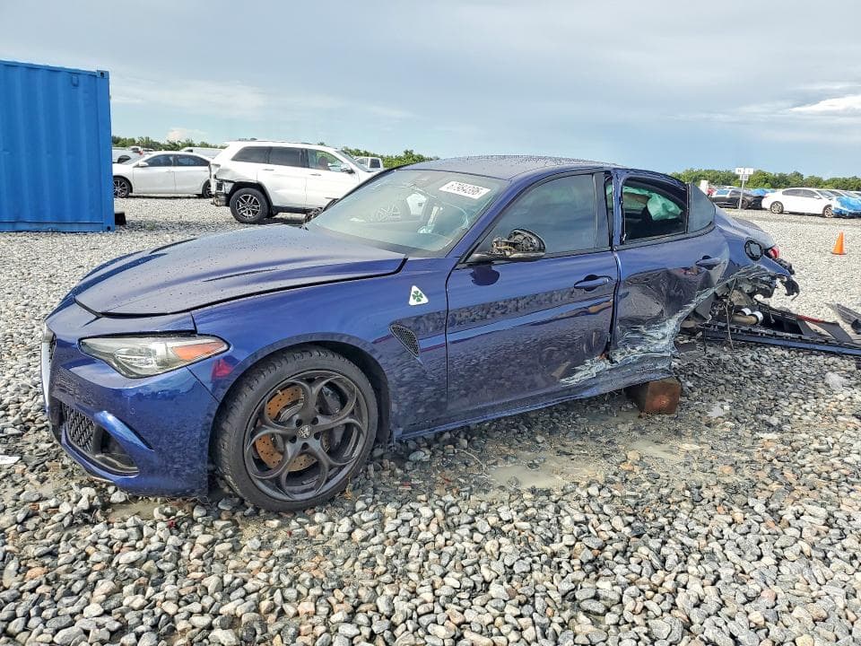 2017 ALFA ROMEO GIULIA QUADRIFOGLIO