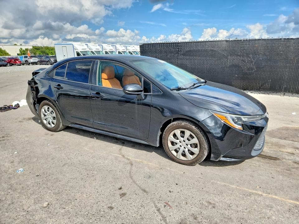 2021 TOYOTA COROLLA LE 4