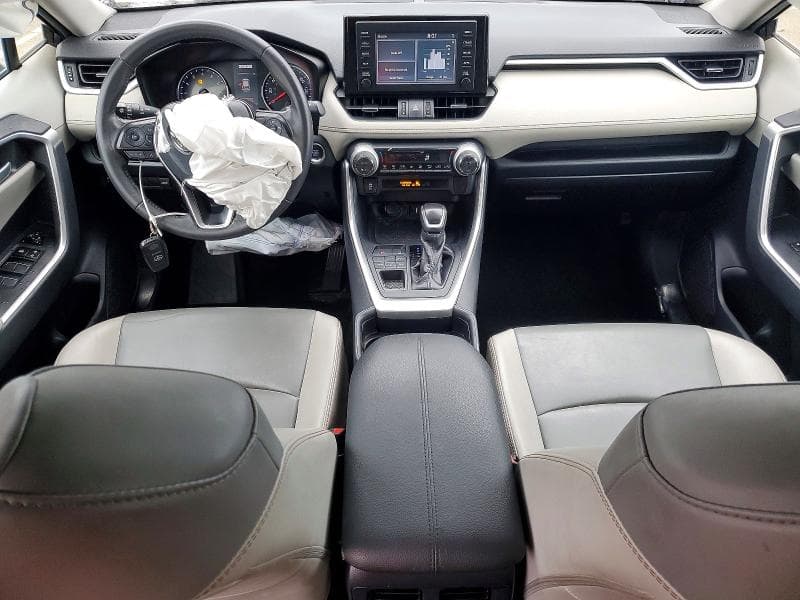 2019 TOYOTA RAV4 XLE PREMIUM 8