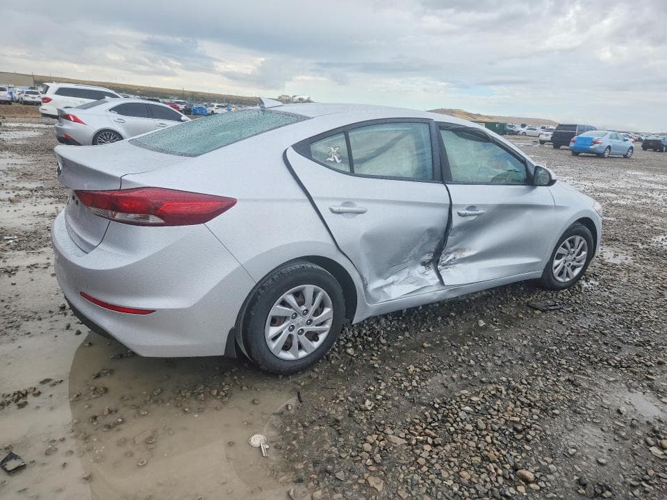 2017 HYUNDAI ELANTRA SE 3
