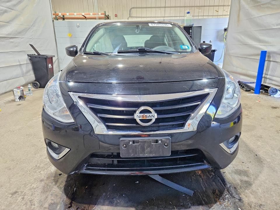 2019 NISSAN VERSA SV 5