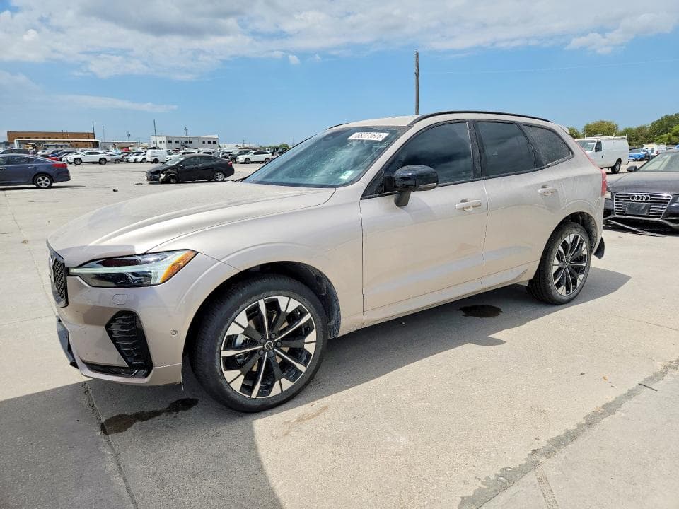 2026 VOLVO XC60 PLUS - 1
