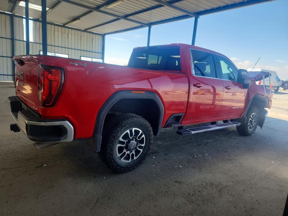 2021 GMC SIERRA K2500 SLE 3