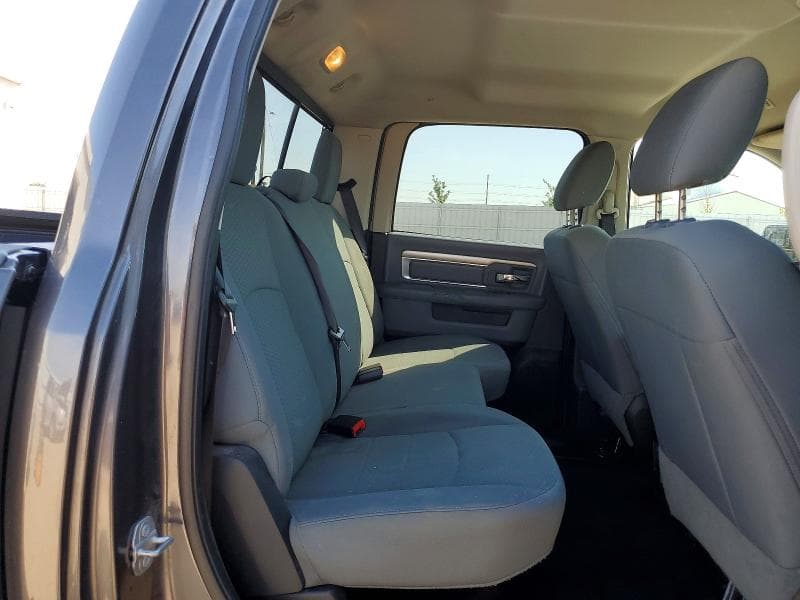2017 RAM 1500 SLT 10