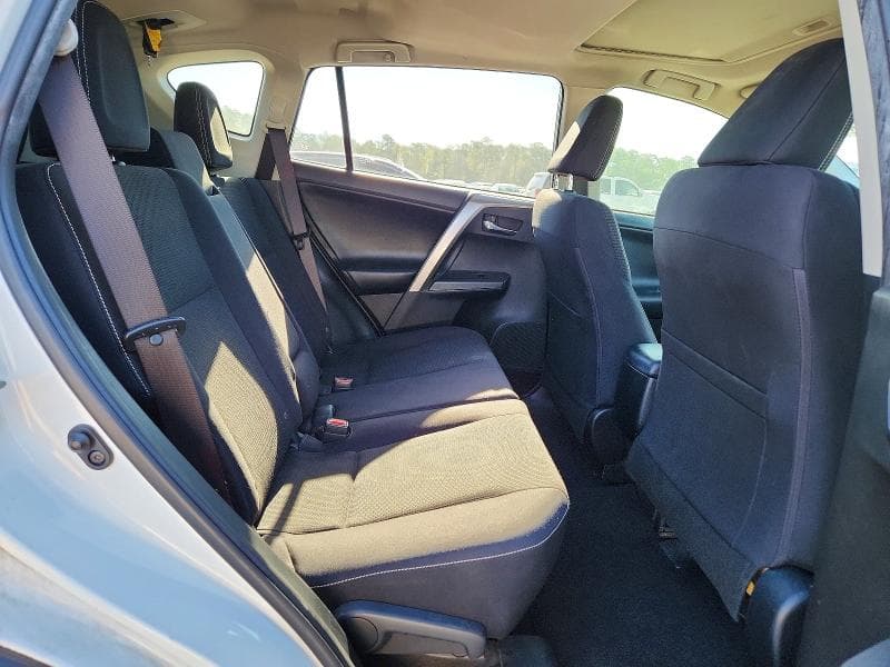 2018 TOYOTA RAV4 XLE 11