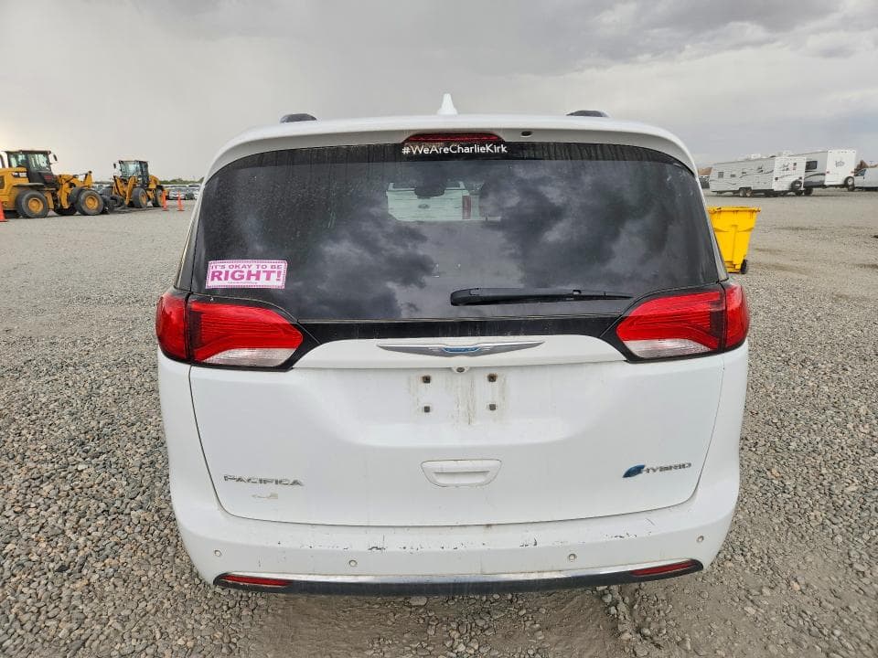 2018 CHRYSLER PACIFICA HYBRID LIMITED 6