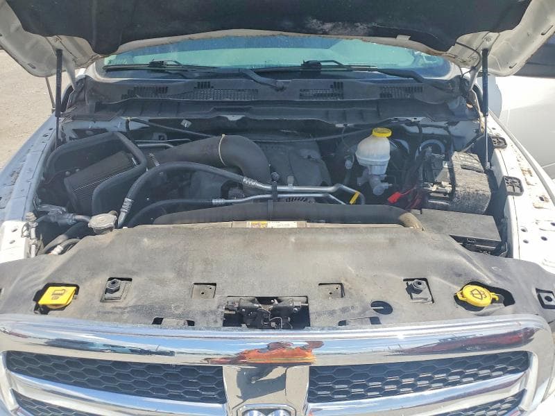 2019 RAM 1500 CLASSIC SLT 11