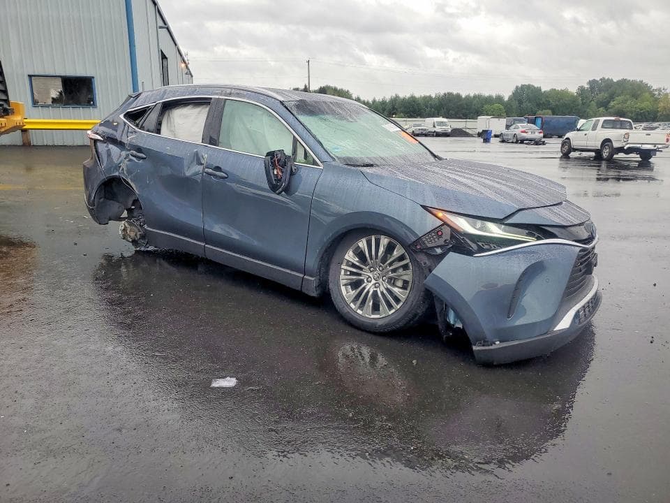 2024 TOYOTA VENZA XLE 4