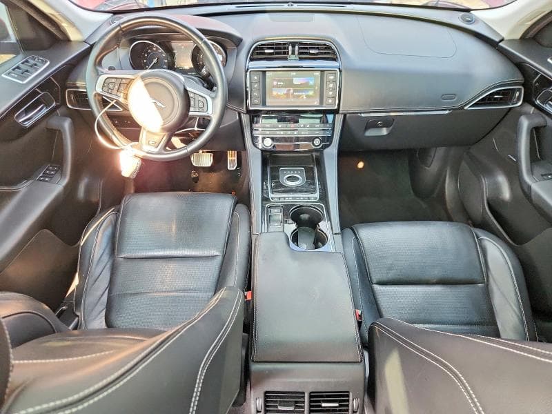 2017 JAGUAR F-PACE R - SPORT 8
