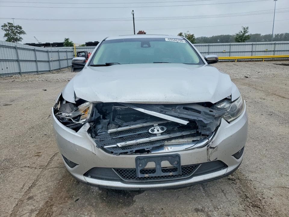 2019 FORD TAURUS LIMITED 5