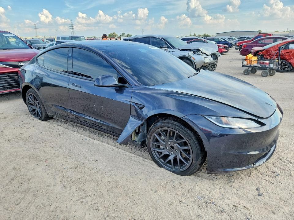 2026 TESLA MODEL 3 4