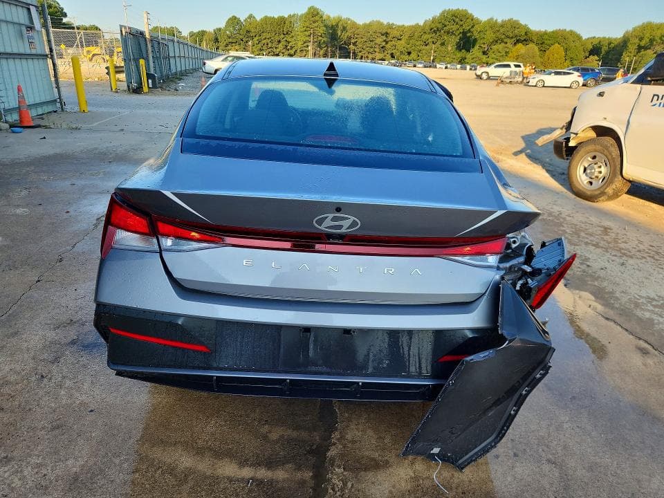 2024 HYUNDAI ELANTRA SEL 6