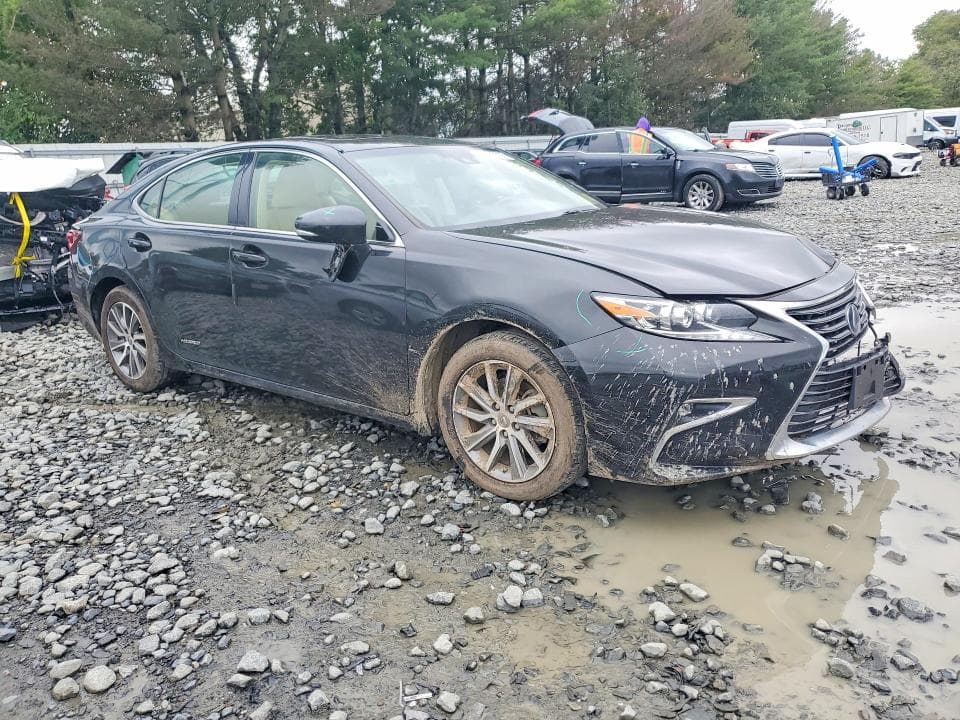 2017 LEXUS ES 300H 4