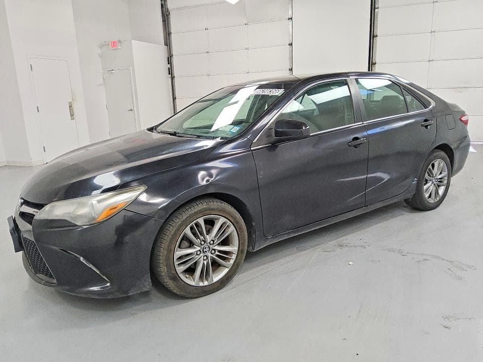 2017 TOYOTA CAMRY SE - 1