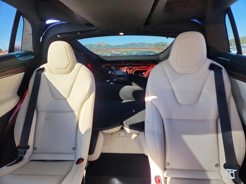 2025 TESLA MODEL X 10