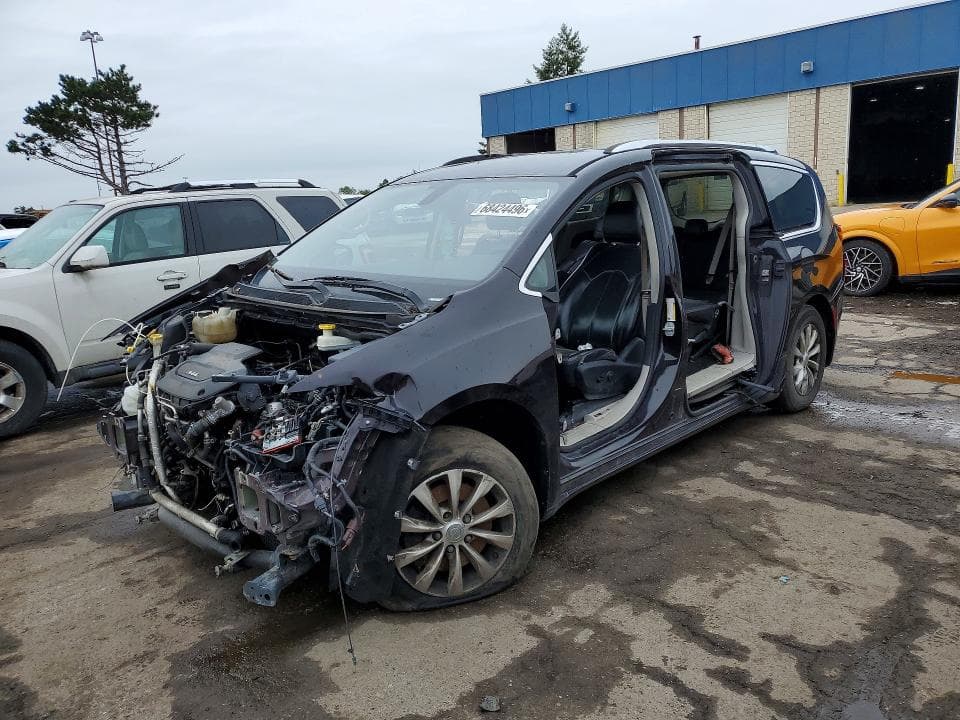 2018 CHRYSLER PACIFICA TOURING L - 1