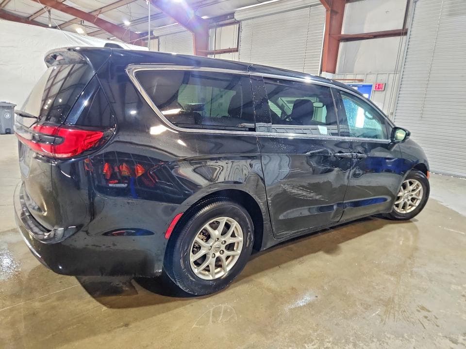 2024 CHRYSLER PACIFICA TOURING L 3