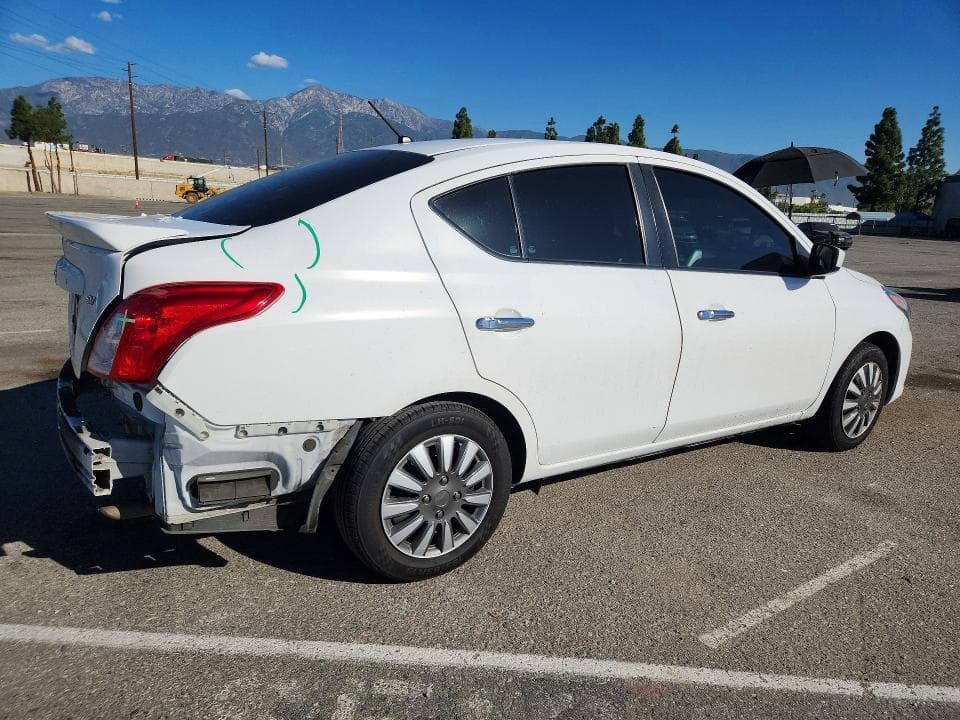 2017 NISSAN VERSA 1.6 SV 3