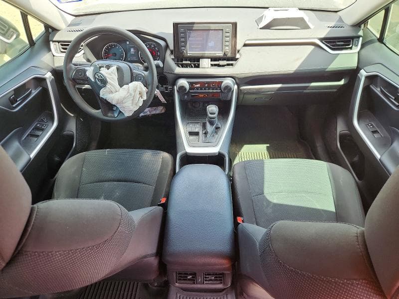 2022 TOYOTA RAV4 LE 8