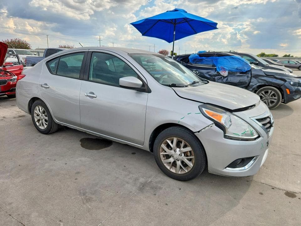 2018 NISSAN VERSA SV 4