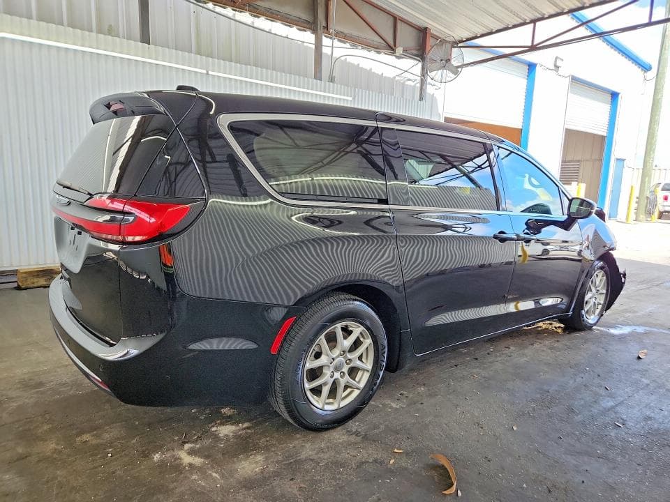 2025 CHRYSLER PACIFICA SELECT 3
