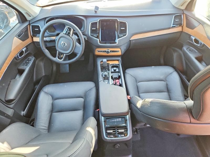 2024 VOLVO XC90 PLUS 8