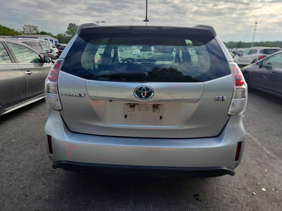 2017 TOYOTA PRIUS V THREE 6