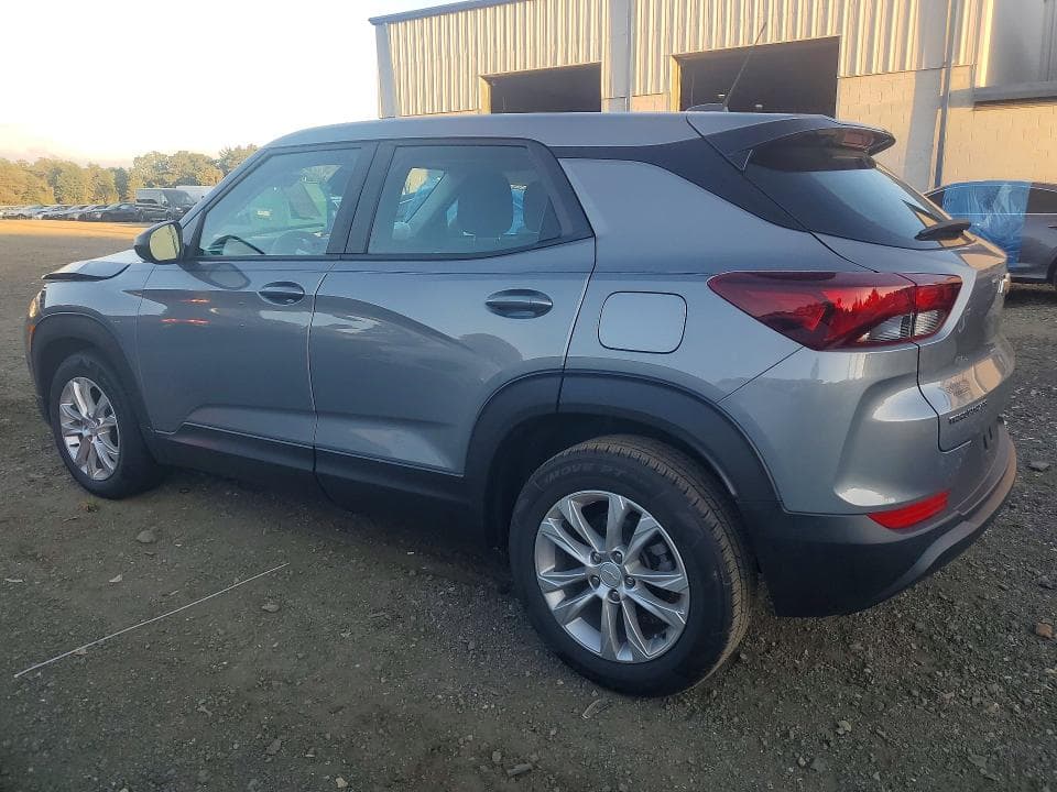 2023 CHEVROLET TRAILBLAZER LS 2