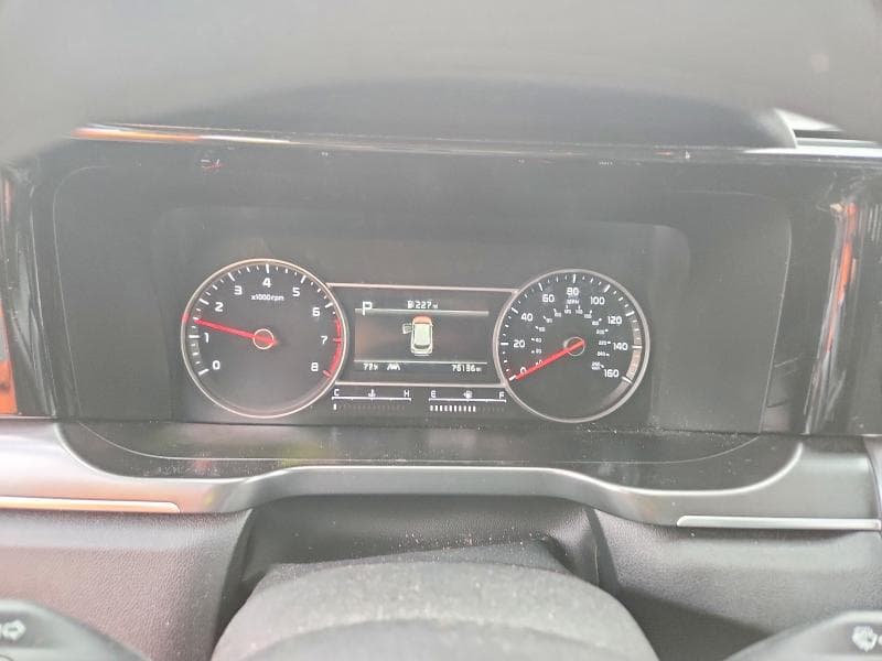 2023 KIA SORENTO LX 9