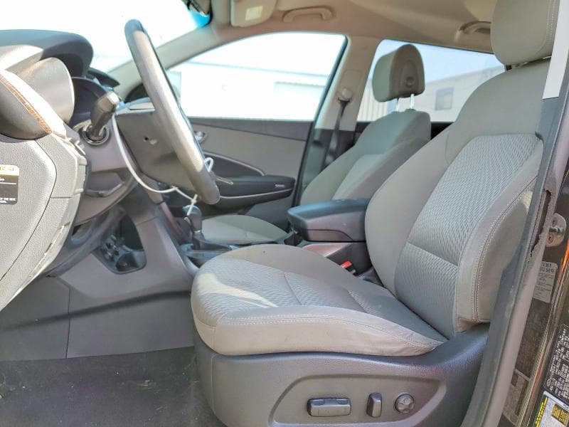2017 HYUNDAI SANTA FE SE 7